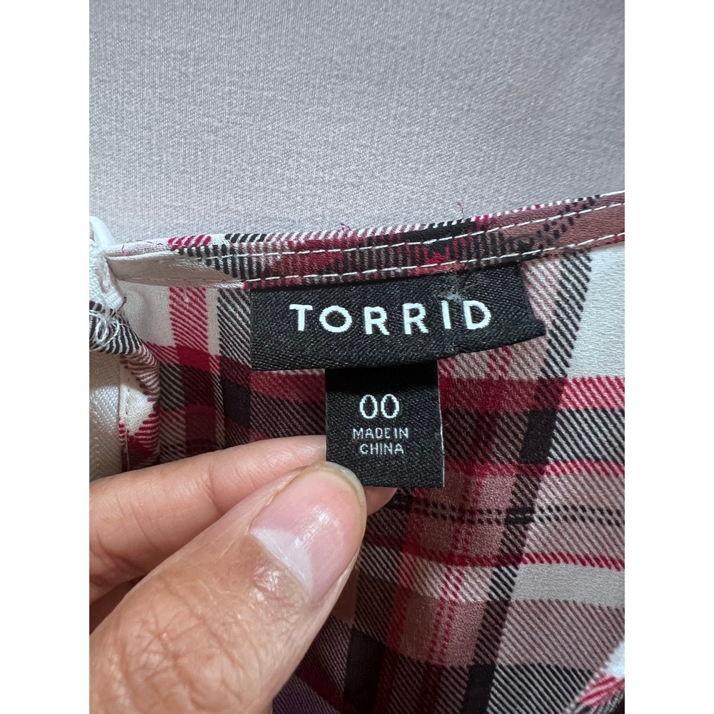 Torrid Womens Plaid Tie Front Peplum Blouse Burgundy Black White Size 00 M L - Picture 4 of 7